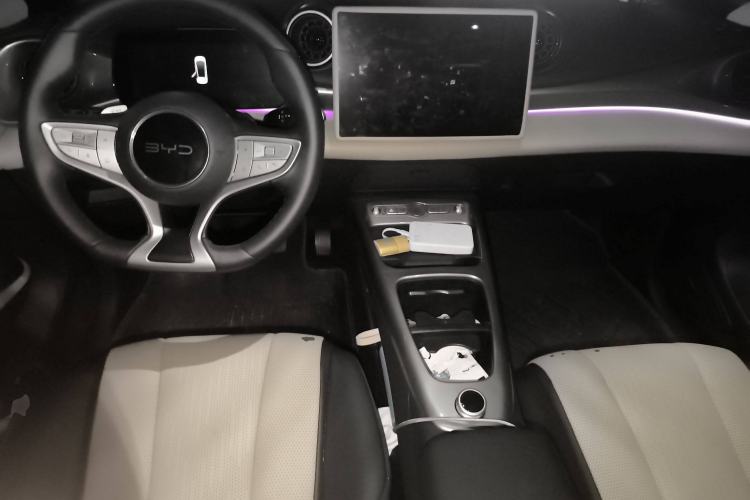 Used BYD Dolphin 2025 Intelligent Driving Version 520km Range Knight Edition