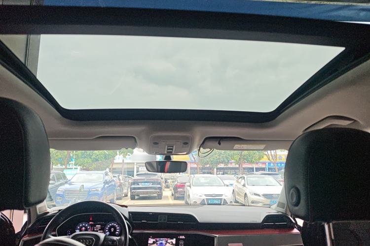 Used Audi Q3 2019 40 TFSI Fashion Dynamic Model Headliner