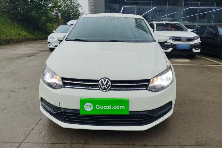 Used Volkswagen Polo 2016 1.4L Manual Fashion Model Front