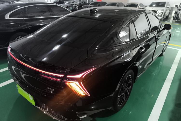 Used Hongqi H6 2024 2.0T ZhiMei Edition