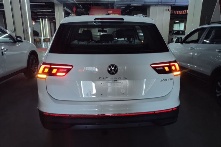 Used Volkswagen Tiguan L 2024 Outstanding Model 300TSI Automatic Two-Wheel Drive Longteng Edition