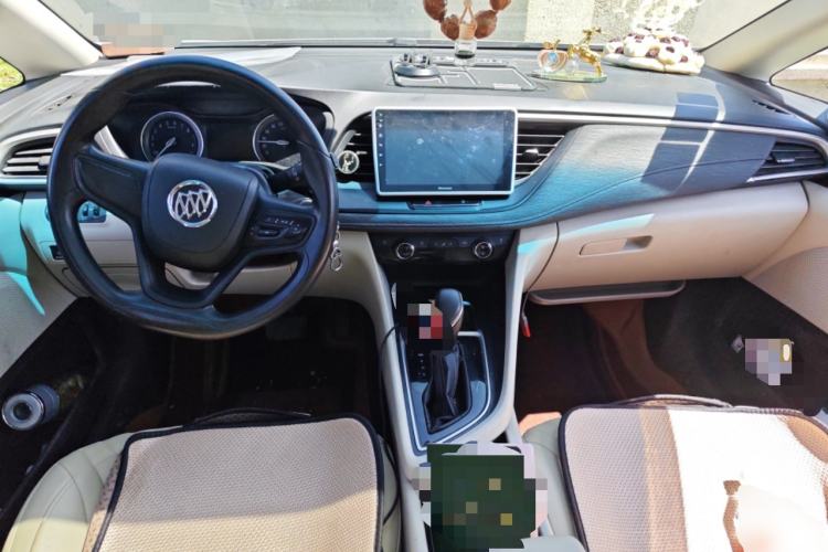 Used Buick GL6 2018 18T 6-Seater Elite Model Center Console