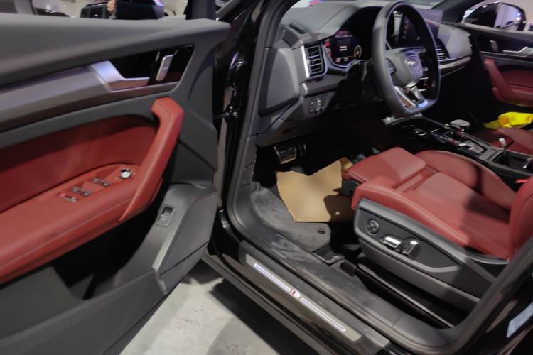 Used Audi Q5L 2025 quattro 45th Anniversary Edition 40 TFSI Luxury Dynamic Model
