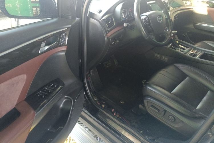 Used GAC Trumpchi GS8 2017 320T Two-Wheel Drive Luxury Smart Connectivity Version (7 Seats)