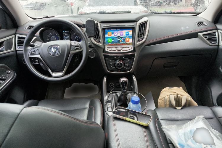Used CHANGAN CS75 2017 Shangku Edition 1.5T Manual ZhiXiang Model Center Console