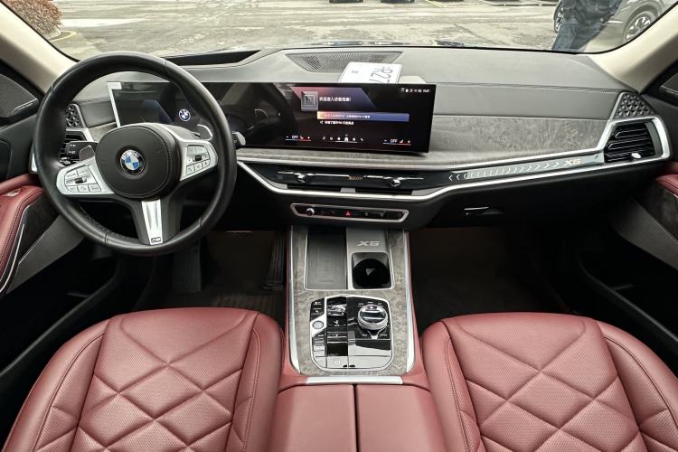 Used BMW X5 2023 xDrive 30Li Luxury M Sport Package Interior 2