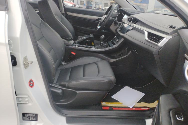 Used Geely Auto Emgrand 2019 Leading Edition 1.5L Manual Luxury Model China VI Standard Right Front Seat