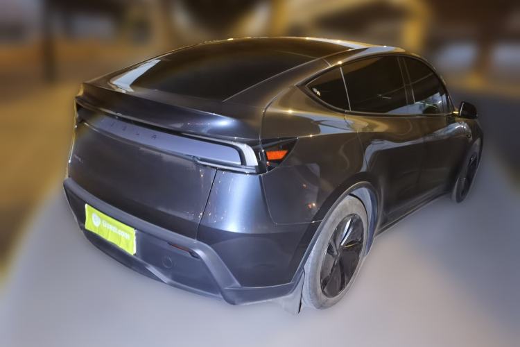 Used Tesla Model Y 2025 Rear-Wheel-Drive Version