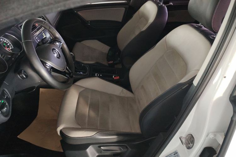 Used Volkswagen Golf 2017 230TSI Automatic Luxury Million-Vehicle Commemorative Edition