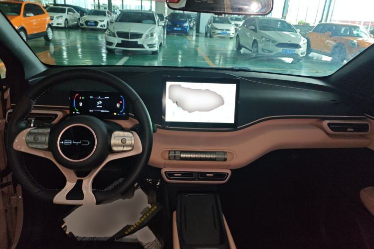 Used BYD Seagull 2024 Honor Edition 305km Freedom Version Center Console