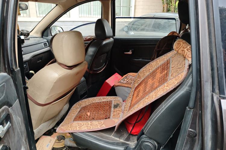 Used Dongfeng Fengon 330 2019 1.5L 330S Manual Luxury Van China VI Standard Left Rear Seat