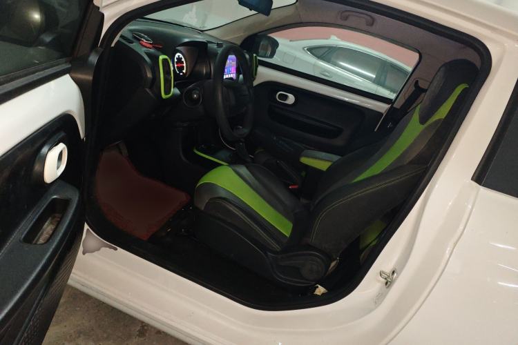 Used Roewe Clever 2021 302 km New Four-Seater Super-Efficient Version