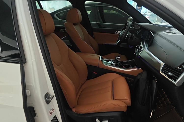 Used BMW X5 2019 xDrive40i M Sport U.S. specification
