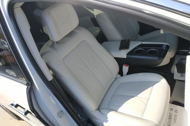 Used Buick GL8 New Energy 2024 Lu Zun Deluxe Edition 7-Seater
