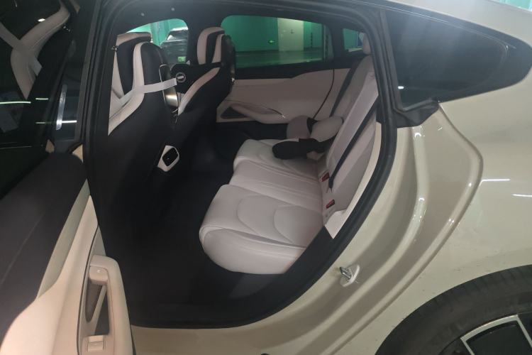 Used Xiaomi Auto SU7 2024 Rear-Drive Long-Range Intelligent Driving Version
