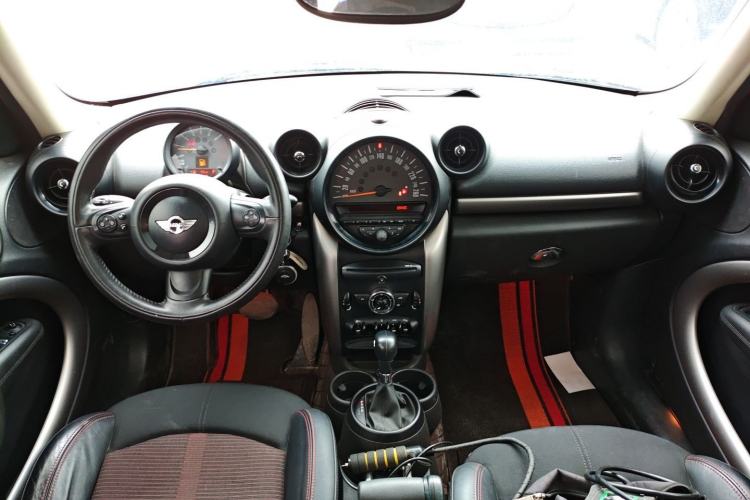 Used MINI Countryman 2014 1.6T COOPER ALL4 Fun Center Console