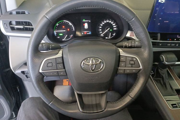 Used Toyota Granvia 2023 2.5L Hybrid Prestige PLUS Edition Steering Wheel
