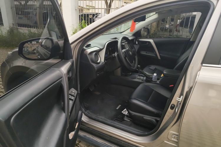 Used Toyota RAV4 2019 2.0L CVT Two-Wheel Drive Fashion X Limited Edition China V Standard