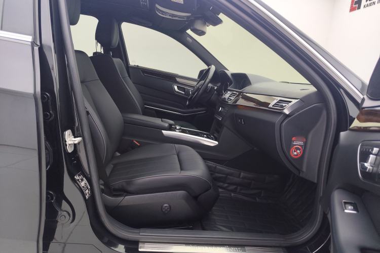 Used Mercedes-Benz E-Class 2015 Facelift E 200 L
