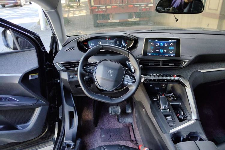 Used Peugeot 5008 2017 380THP 7-Seater Luxury Edition