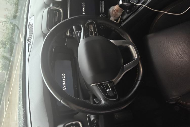 Used Lynk & Co 02 2018 1.5T DCT Two-Wheel Drive Pro Version China V Emission Standard Steering Wheel