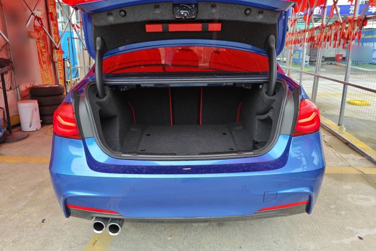 Used BMW 3 Series 2019 320i M Sport Package Trunk