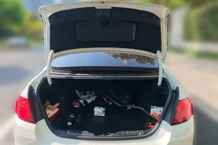 Used BMW 5 Series 2014 525Li Leading Model
