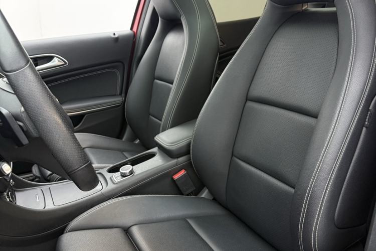 Used Mercedes-Benz GLA 2016 GLA 200 Fashion Model Interior 5