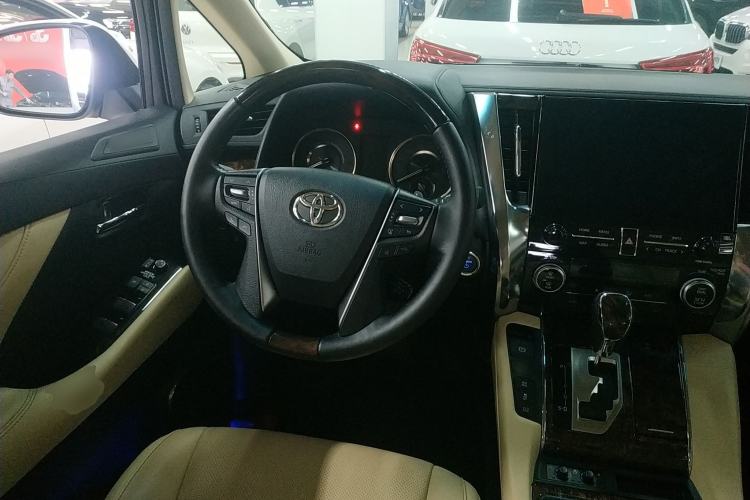 Used Toyota Alphard 2021 Dual-Engine 2.5L Luxury Edition Steering Wheel