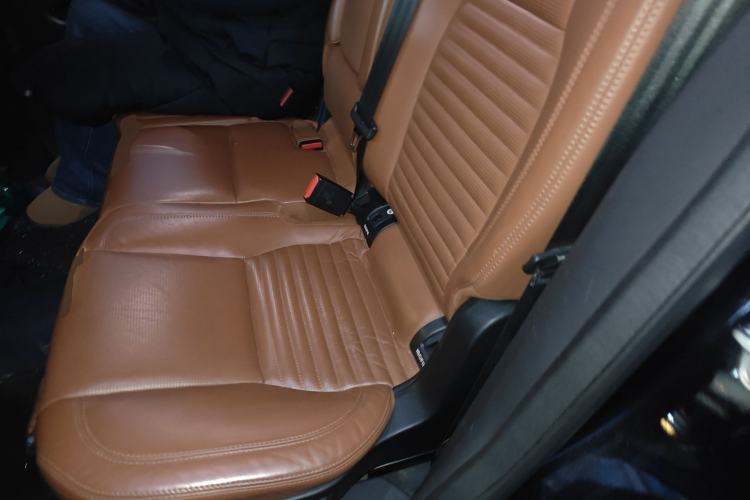 Used Land Rover Discovery Sport 2015 2.0T SE
