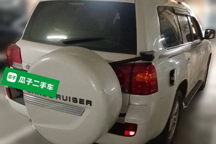 Used Toyota Land Cruiser 2015 4.0L 5-Seater Middle East Version
