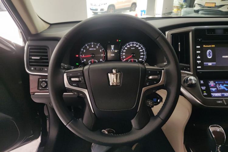 Used Toyota Crown 2018 2.0T Fashion Edition
