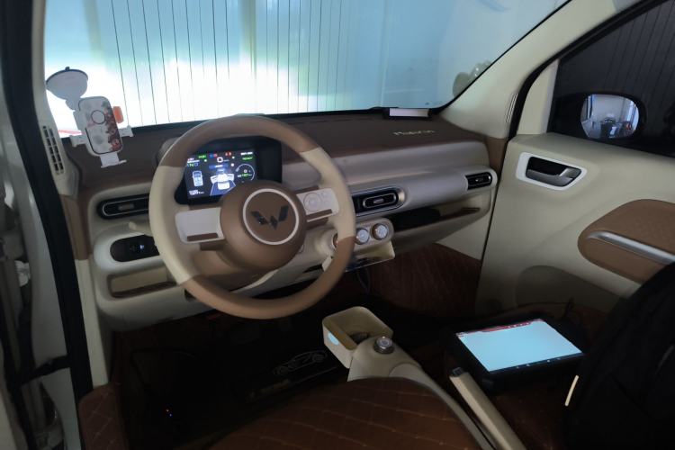 Used Wuling Hongguang MINIEV 2024 3rd Generation 215km Youth Edition Center Console