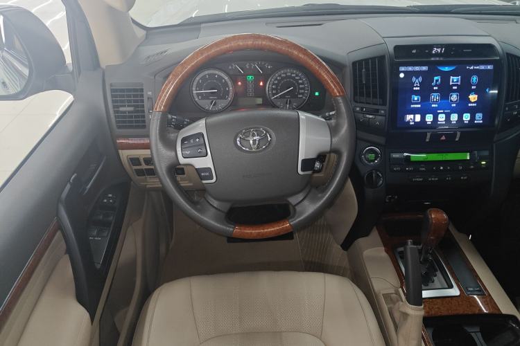 Used Toyota Land Cruiser 2014 4.0L Automatic Parallel Import Version