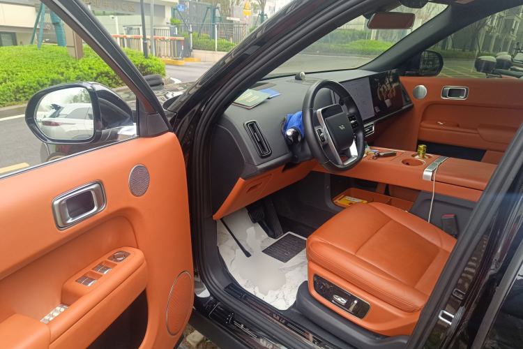 Used Li Auto L8 2023 Pro Model
