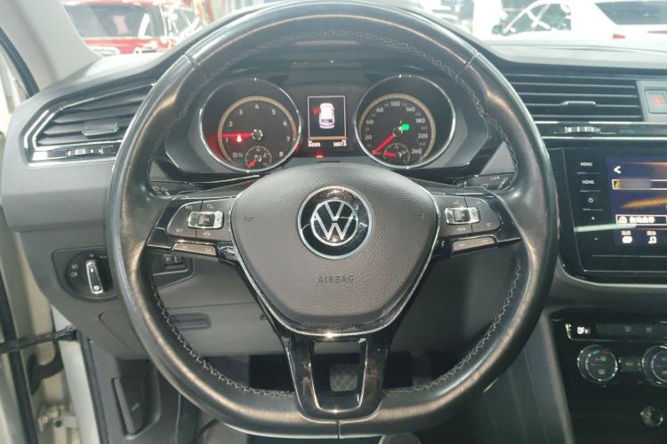 Used Volkswagen Tiguan L 2021 330TSI Automatic Two-Wheel Drive Smart Edition