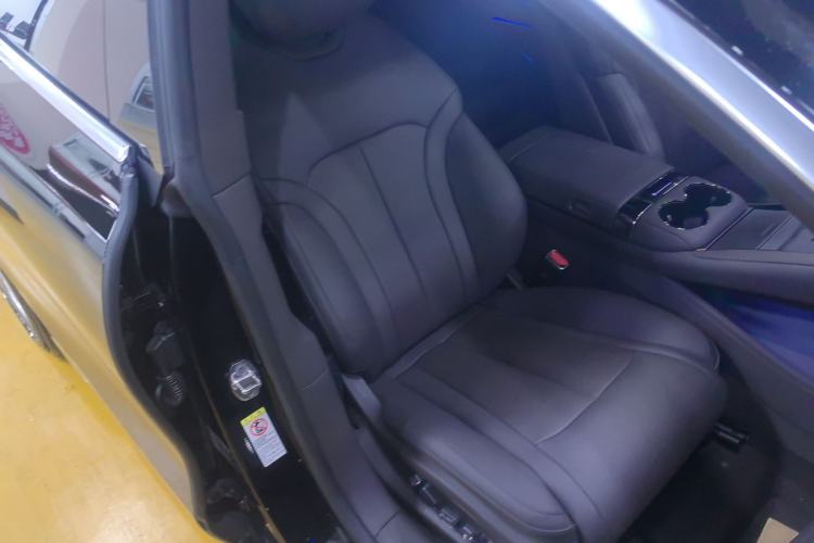 Used Denza Z9 2024 1100 km All-Wheel-Drive Ultra Version