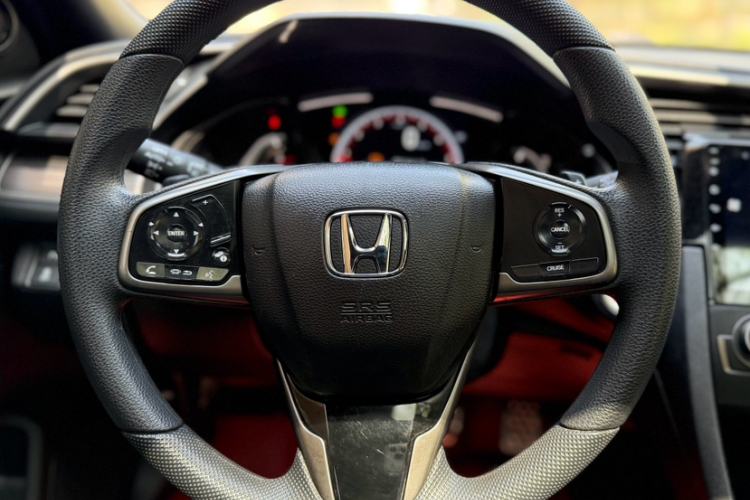 Used Honda Civic 2021 HATCHBACK 220TURBO CVT New Trendsetter Interior 5