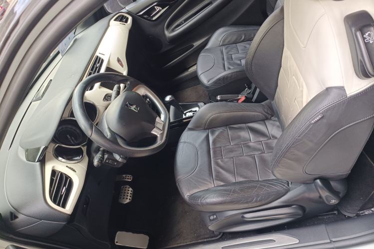 Used DS 3 2012 1.6L Supreme Edition
