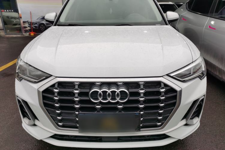 Used Audi Q3 2022 35 TFSI Progressive Dynamic Edition
