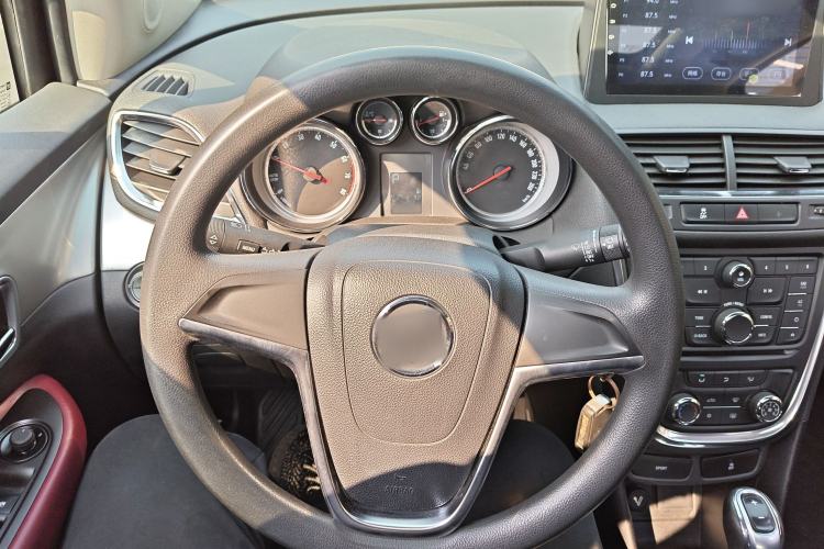 Used Buick Encore 2015 1.4T Automatic Two-Wheel Drive Urban Elite Version