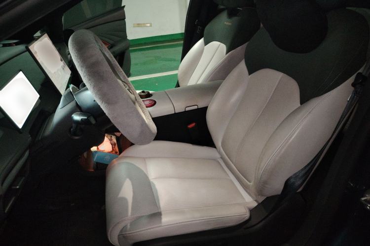 Used Nissan N7 2025 625 Max Left Front Seat