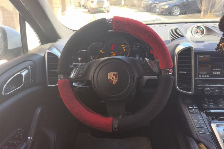 Used Porsche Cayenne 2014 Cayenne Platinum Edition 3.0T Steering Wheel