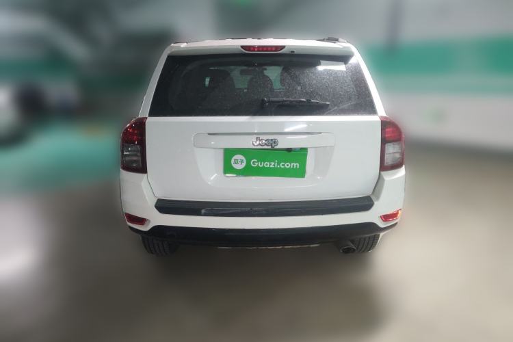 Used Jeep Compass 2014 2.0L two-wheel drive sport version Rear