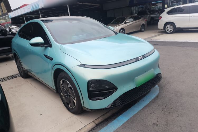 Used XPeng G6 2023 580 Long-Range Pro Front Right 45 Deg