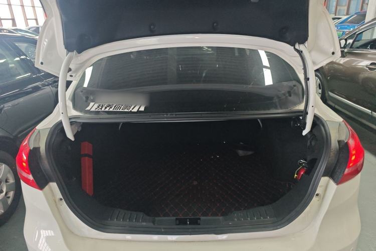 Used Ford Focus 2017 Sedan 1.6L Automatic Fashion Edition Smart Drive Version
