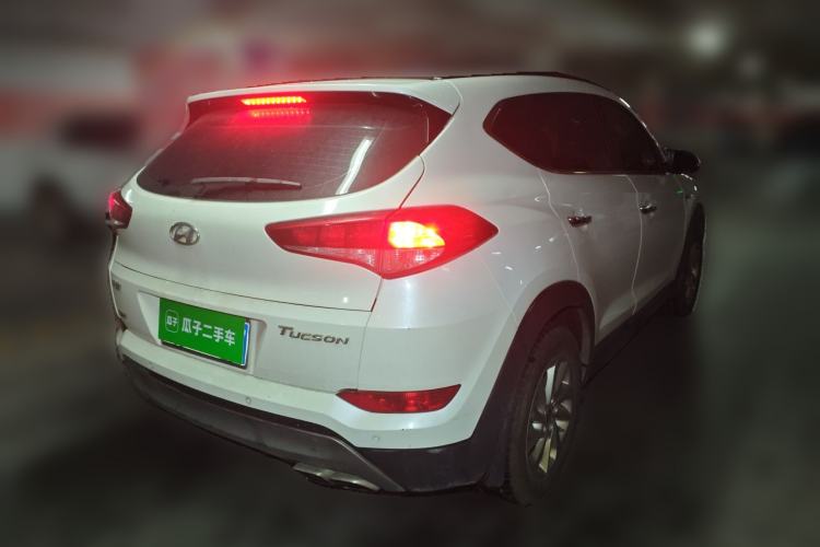 Used Hyundai Tucson 2015 1.6T Dual-Clutch Two-Wheel-Drive Smart Model Rear Right 45 Deg