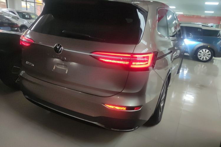 Used Volkswagen Viloran 2023 380TSI Luxury Edition
