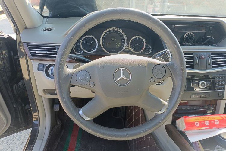 Used Mercedes-Benz E-Class 2011 E 300 L Elegant Model Steering Wheel