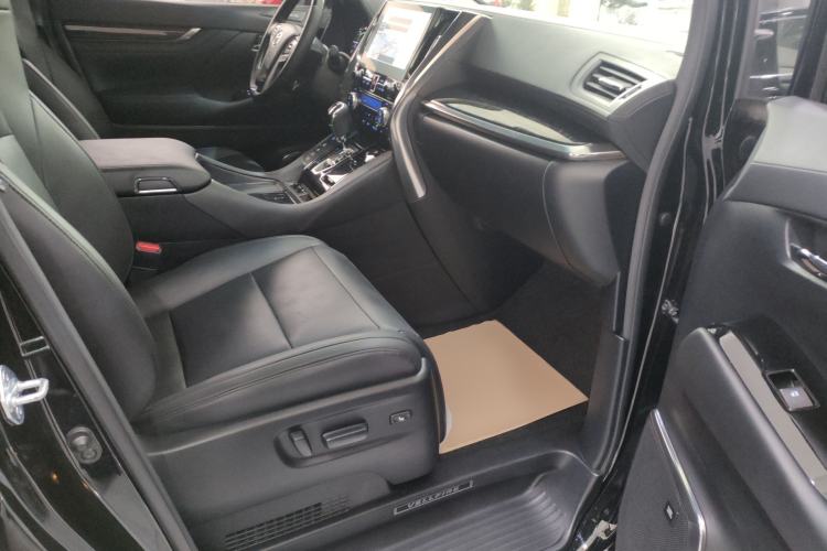 Used Toyota Vellfire 2020 Dual-Engine 2.5L HV Luxury Edition
